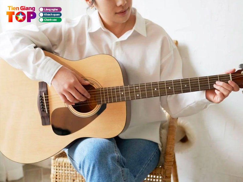 Luu-y-khi-chon-dan-guitar-dau-tien-tiengiangtoplist